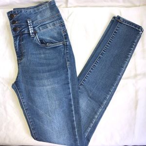 Ibiza Better Booty/High Waist Jeans